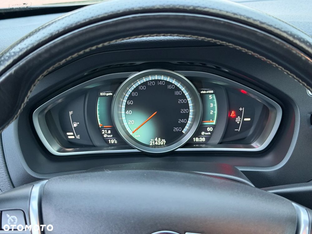 Volvo V40 - 16