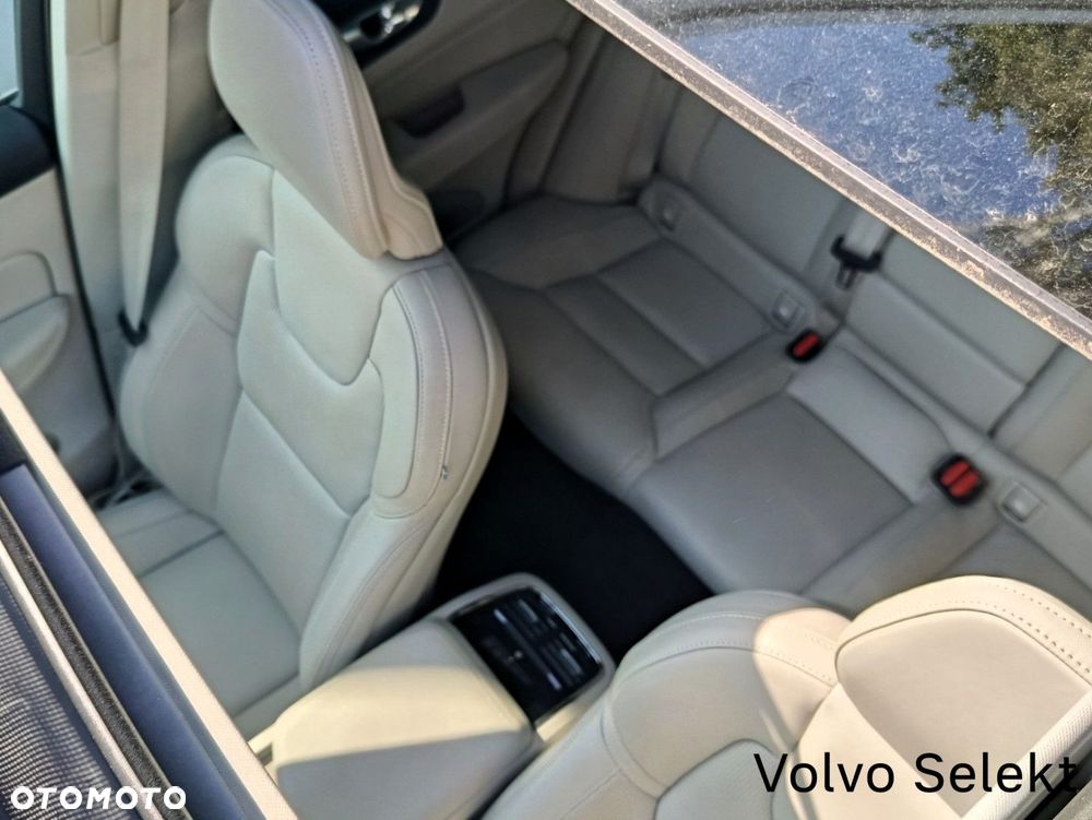 Volvo XC 60 - 30