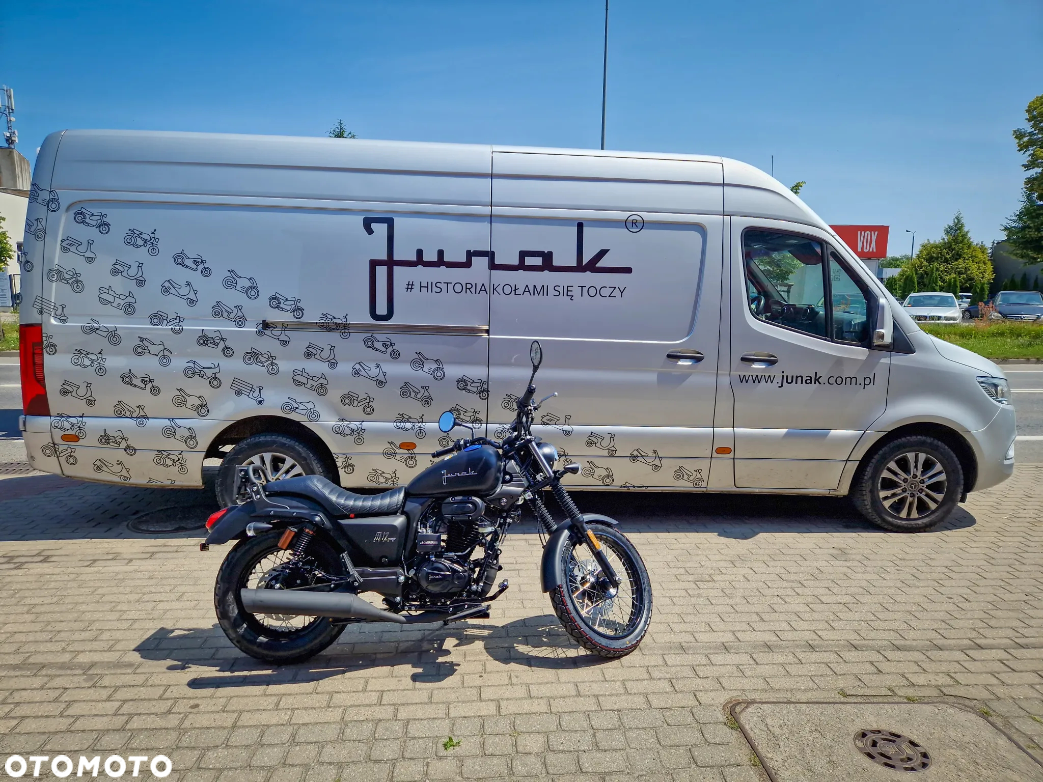 Junak M12 - 18