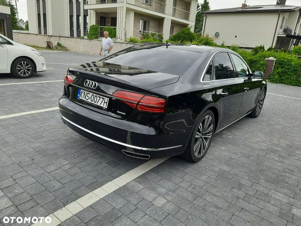 Audi A8 - 4