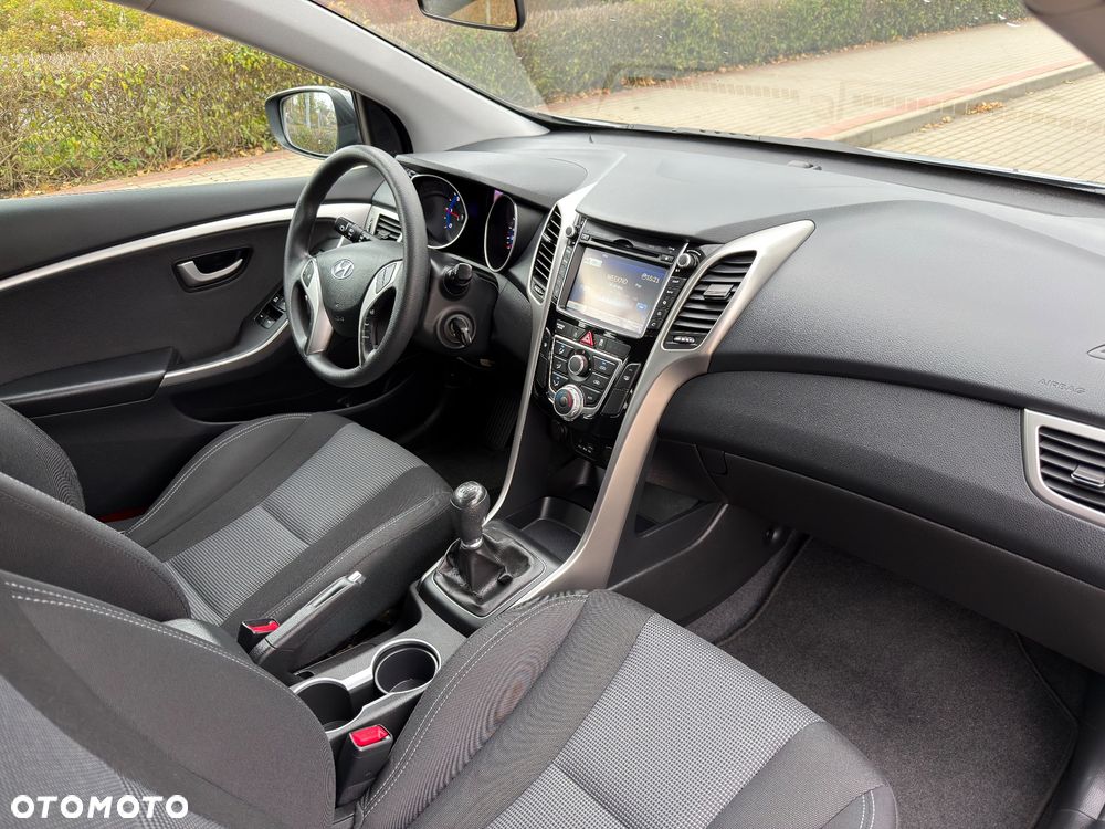 Hyundai i30 1.4 CRDi Premium - 25