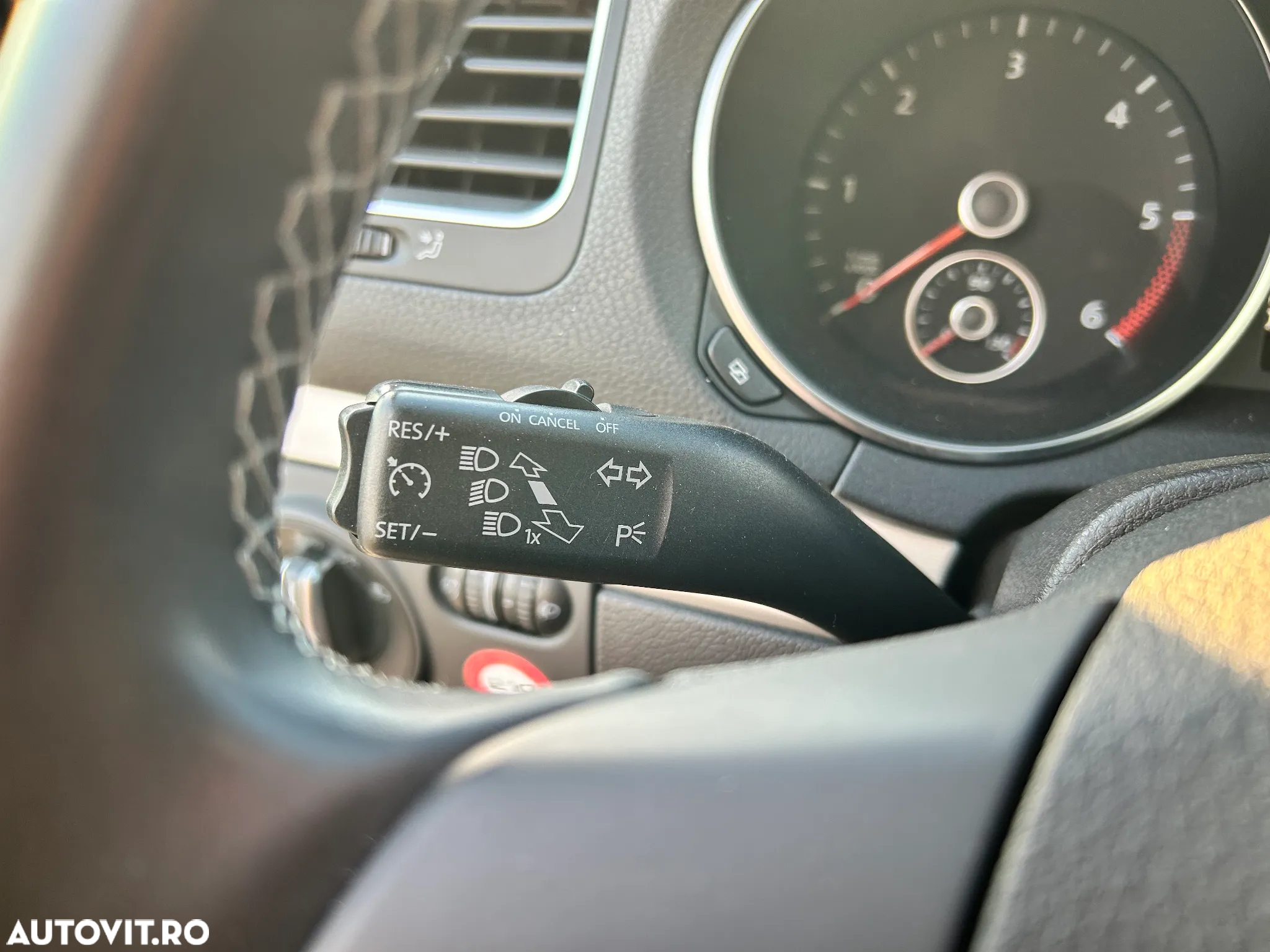 Volkswagen Golf 1.6 TDI DPF BMT Trendline - 14