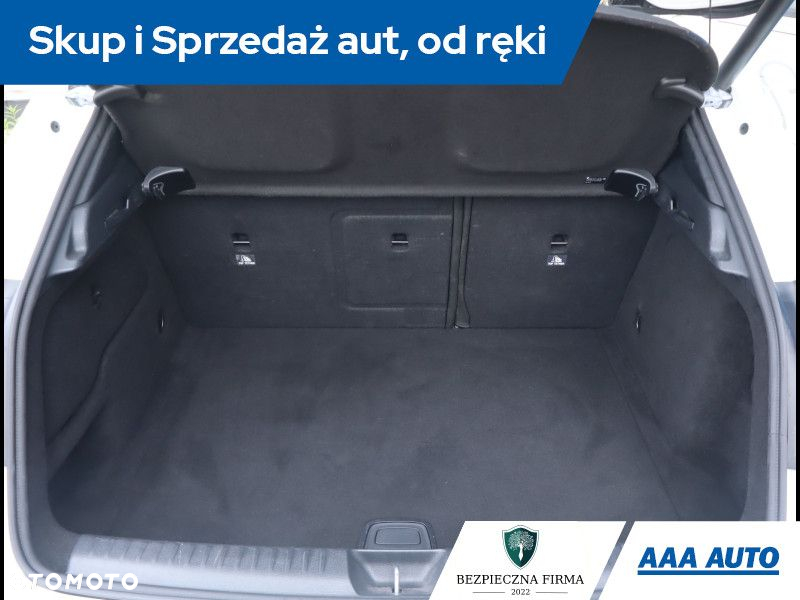 Mercedes-Benz GLA - 14