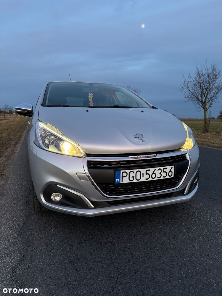 Peugeot 208 PureTech 82 Style - 6