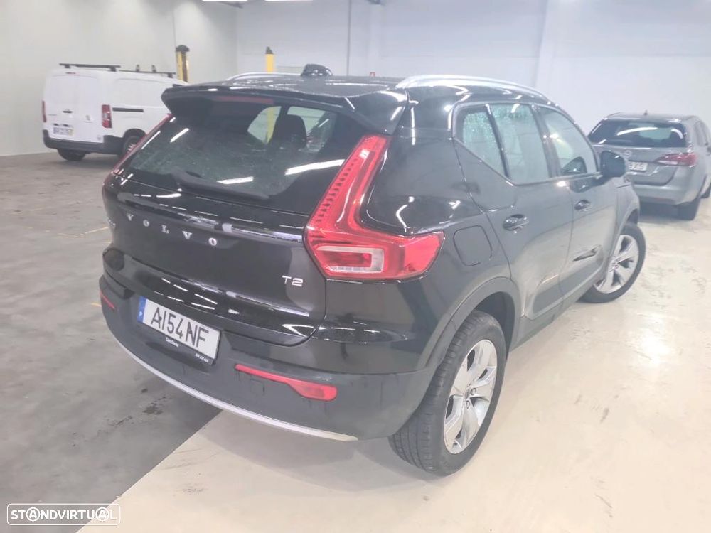 Volvo XC 40 1.5 T2 Momentum - 3