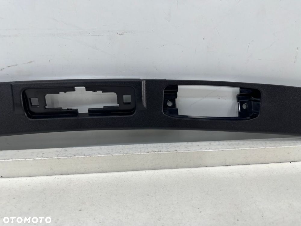 Listwa Kia Sportage 3 III 10-15r. blenda nakładka klapy bagażnika na kamerę 87311-3w010 - 3