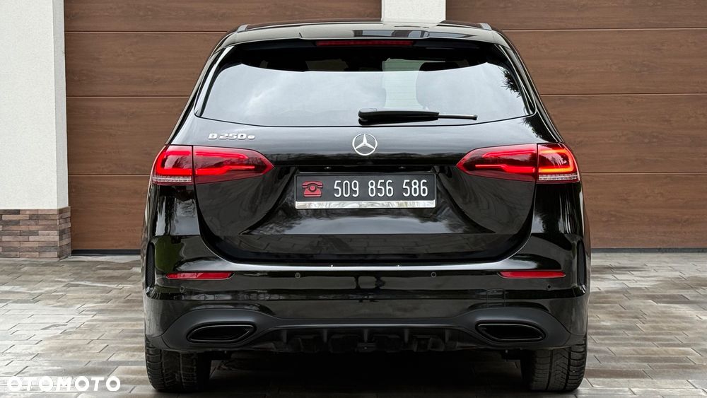 Mercedes-Benz Klasa B 250 e 8G-DCT AMG Line - 35