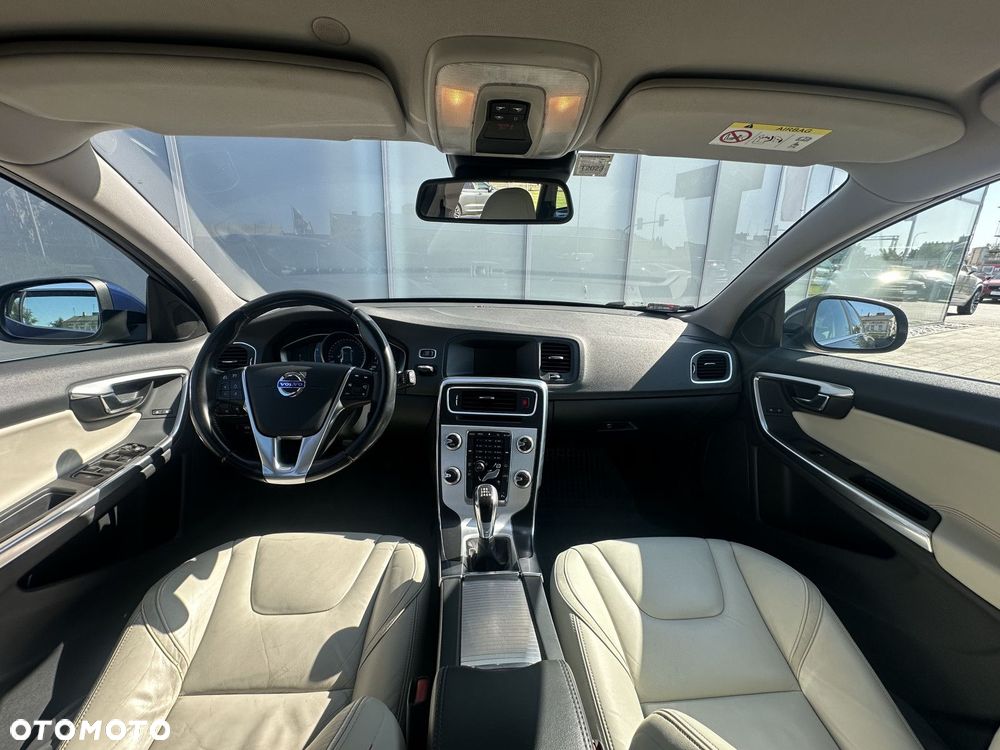 Volvo V60 - 25