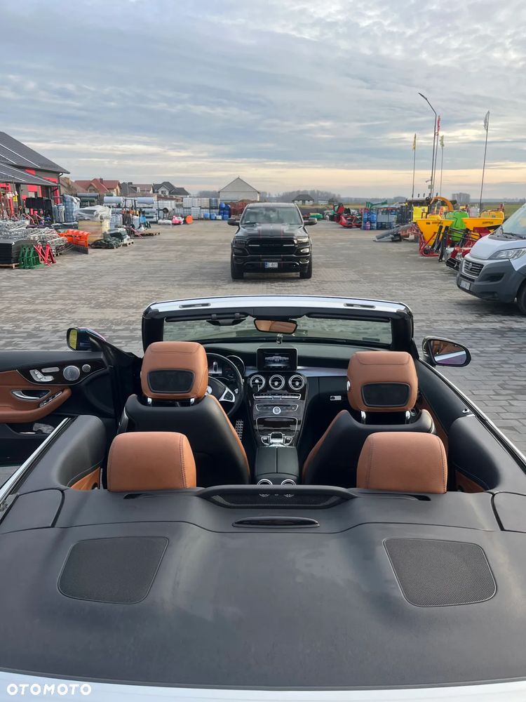 Mercedes-Benz Klasa C 300 9G-TRONIC AMG Line - 12