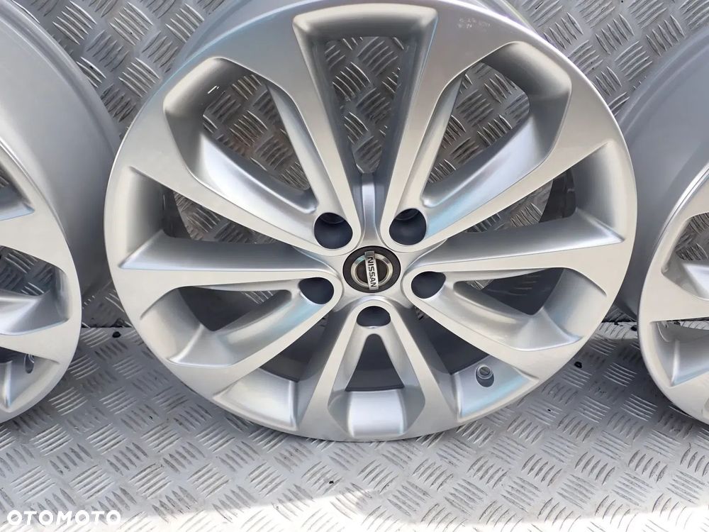 FELGI ALUMINIOWE NISSAN 5X114,3 6X18 ET 40 - 7