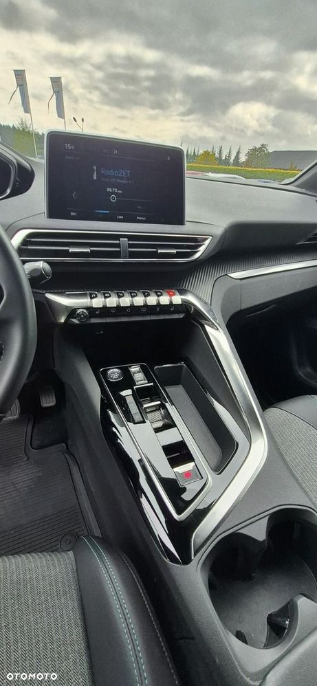 Peugeot 3008 1.2 PureTech mHEV Active Pack S&S e-DCS6 - 17