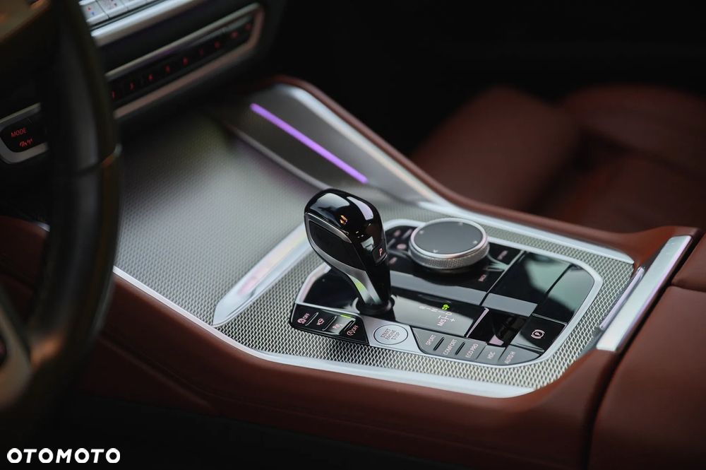 BMW X6 M50i - 30