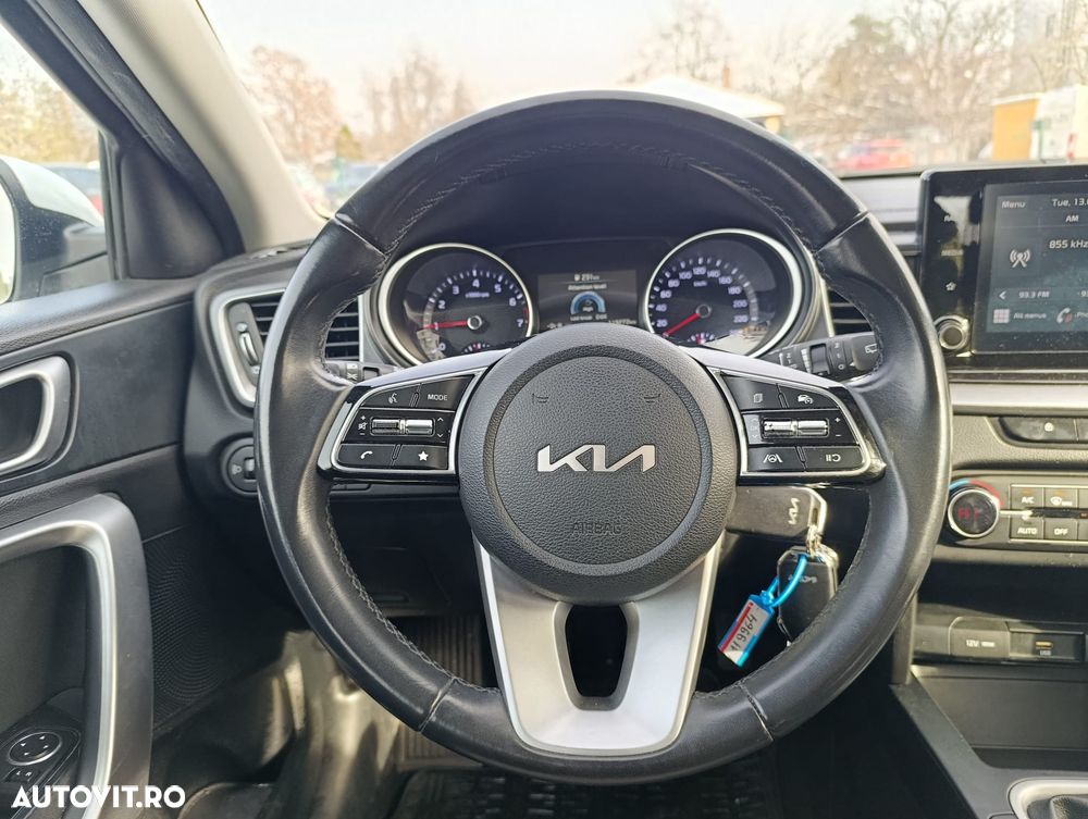 Kia Ceed - 13