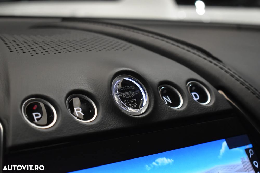 Aston Martin DBX - 18