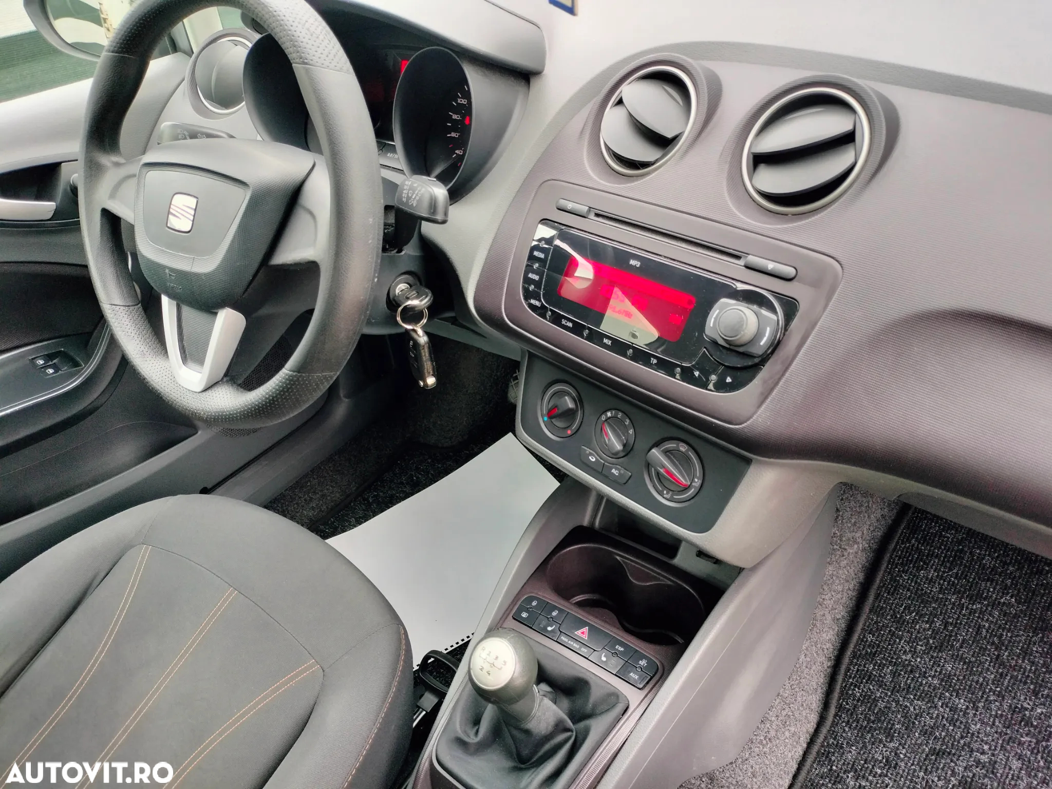 Seat Ibiza 1.4 Reference - 11