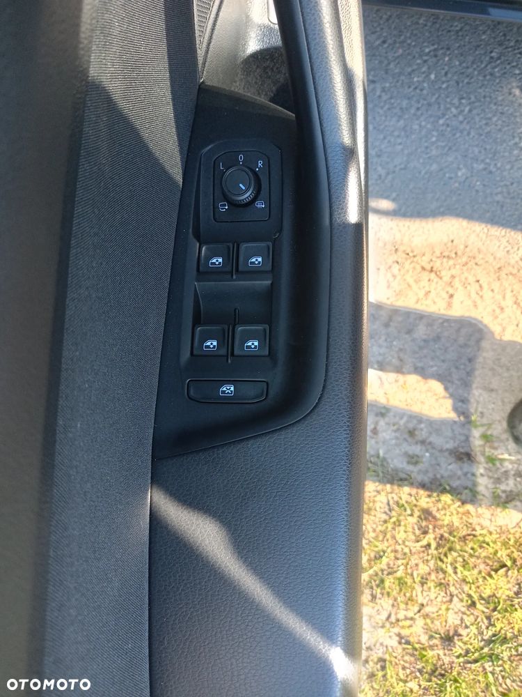 Volkswagen Passat 2.0 TDI SCR Comfortline DSG - 20