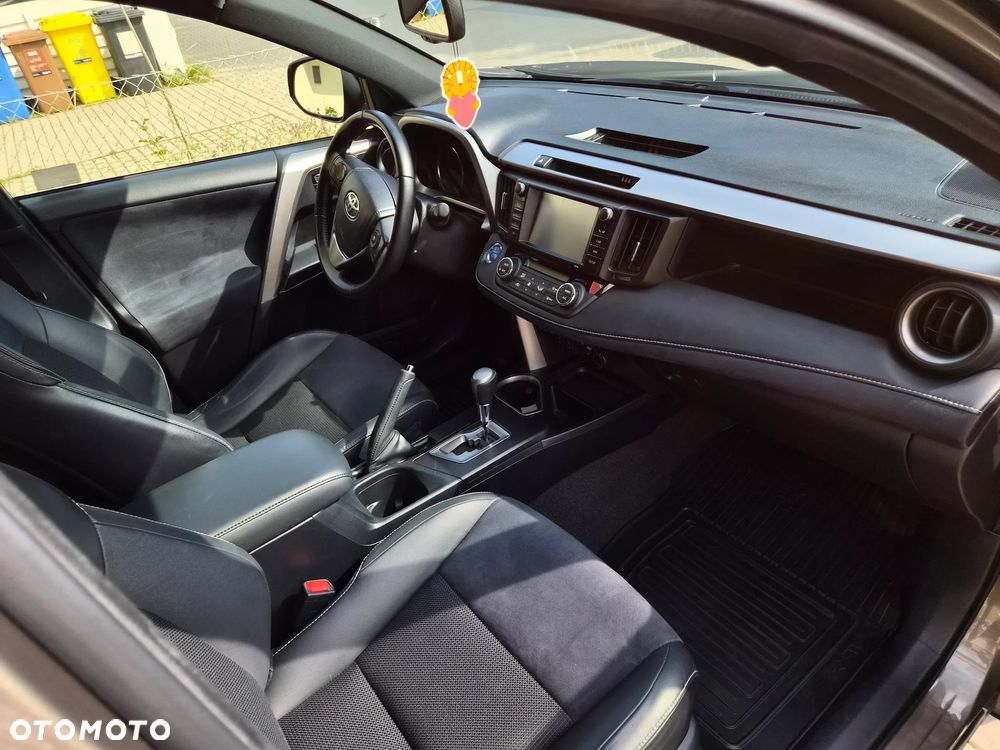 Toyota RAV4 Hybrid Premium 4x2 - 7
