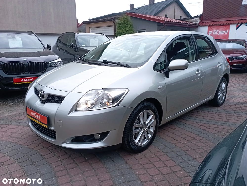 Toyota Auris 1.4 D-4D Luna - 1