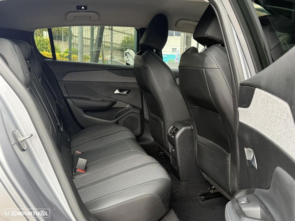 Peugeot 308 1.2 PureTech Allure EAT8 - 47