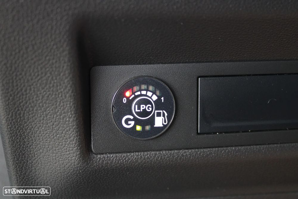 Renault Captur 1.0 TCe Techno Bi-Fuel - 13