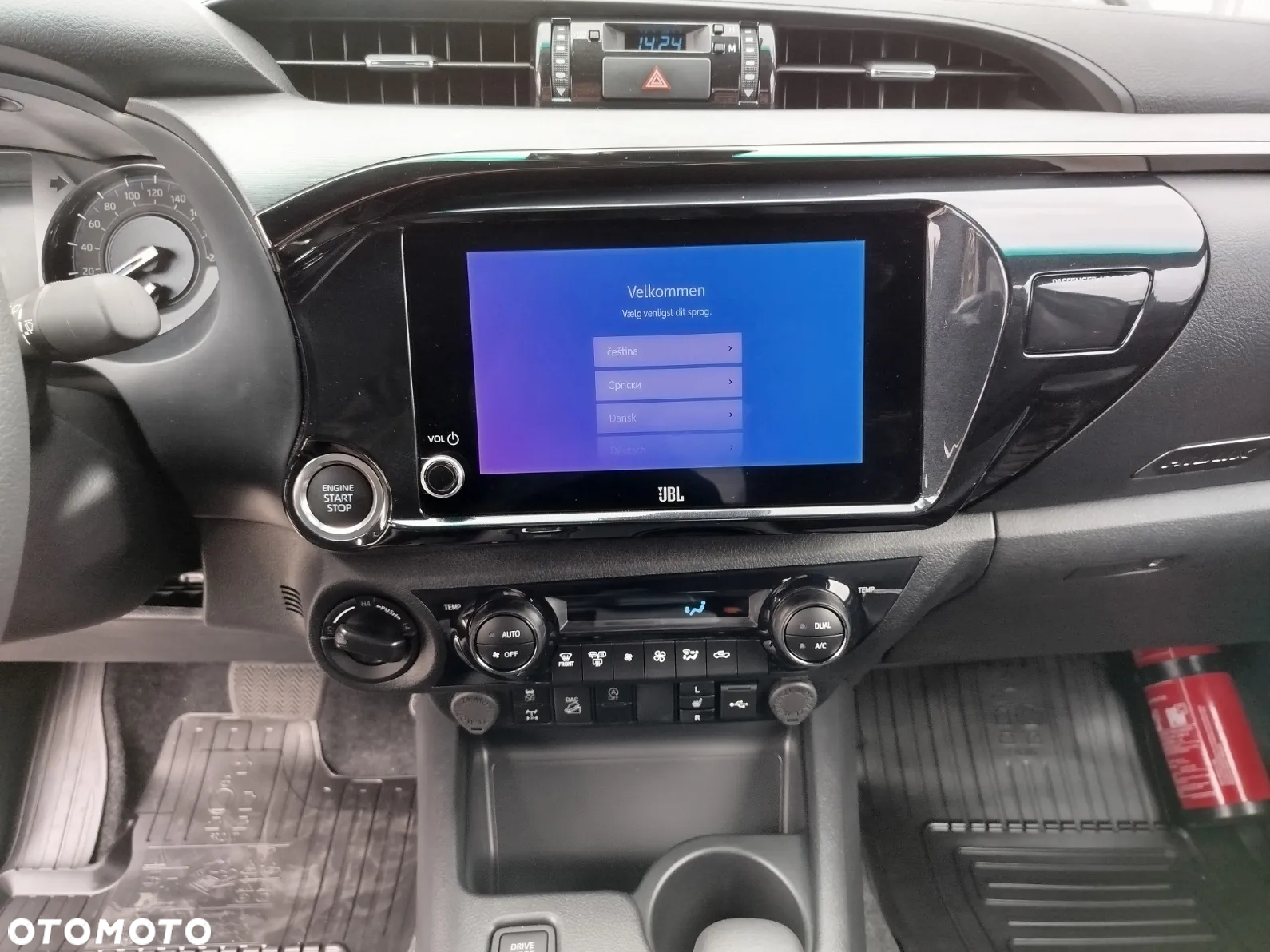 Toyota Hilux 2.8 D-4D Double Cab Invincible 4x4 - 10
