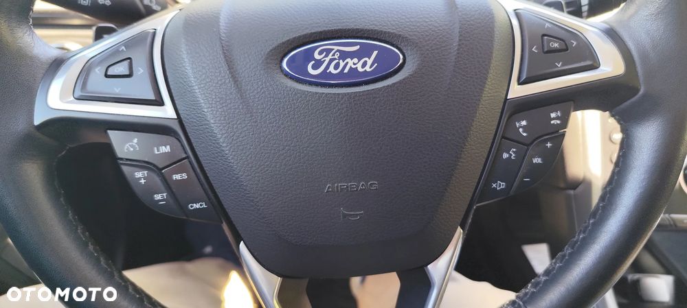 Ford Mondeo 2.0 TDCi Titanium PowerShift - 11