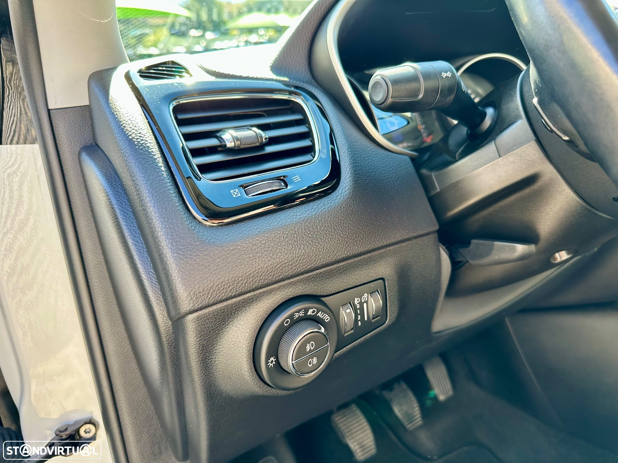 Jeep Compass 1.6 M-Jet Limited - 26