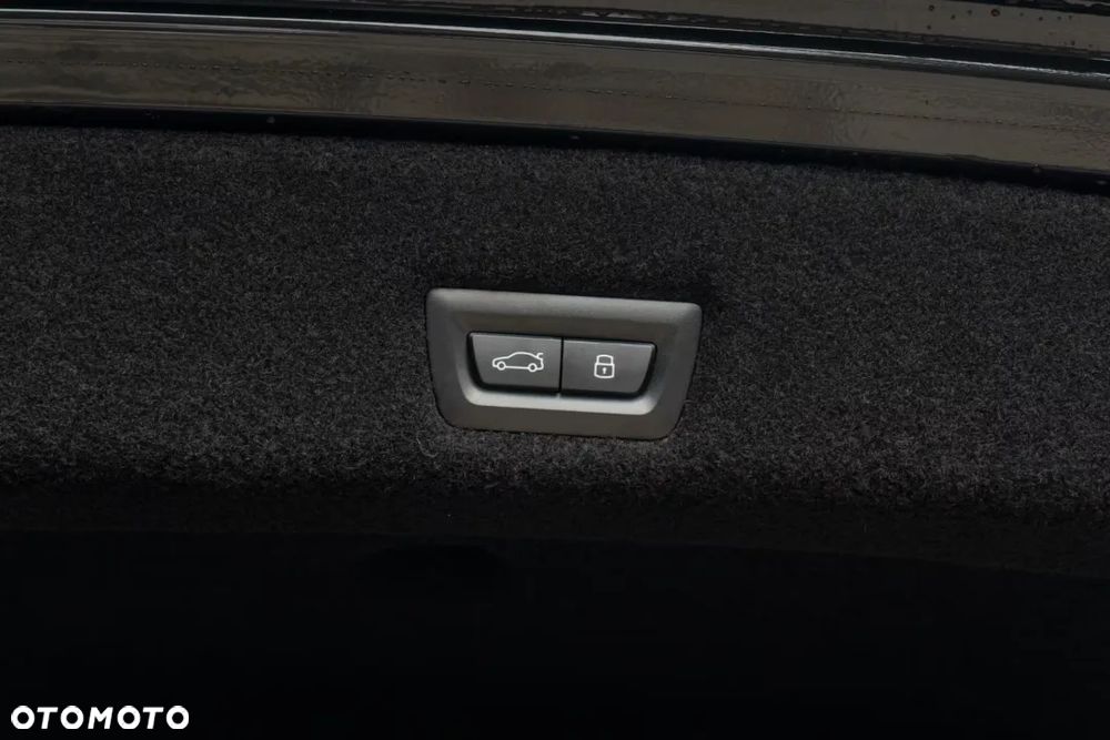 BMW Seria 7 - 31