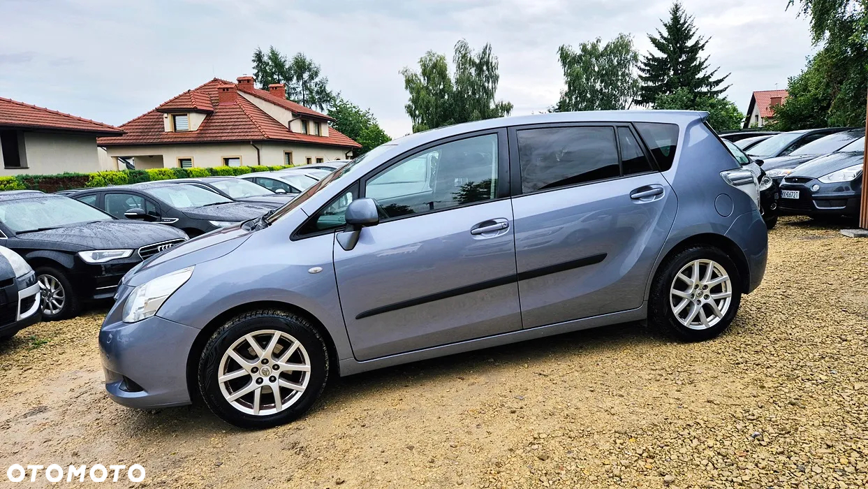 Toyota Verso 1.8 Premium EU5 7os - 19