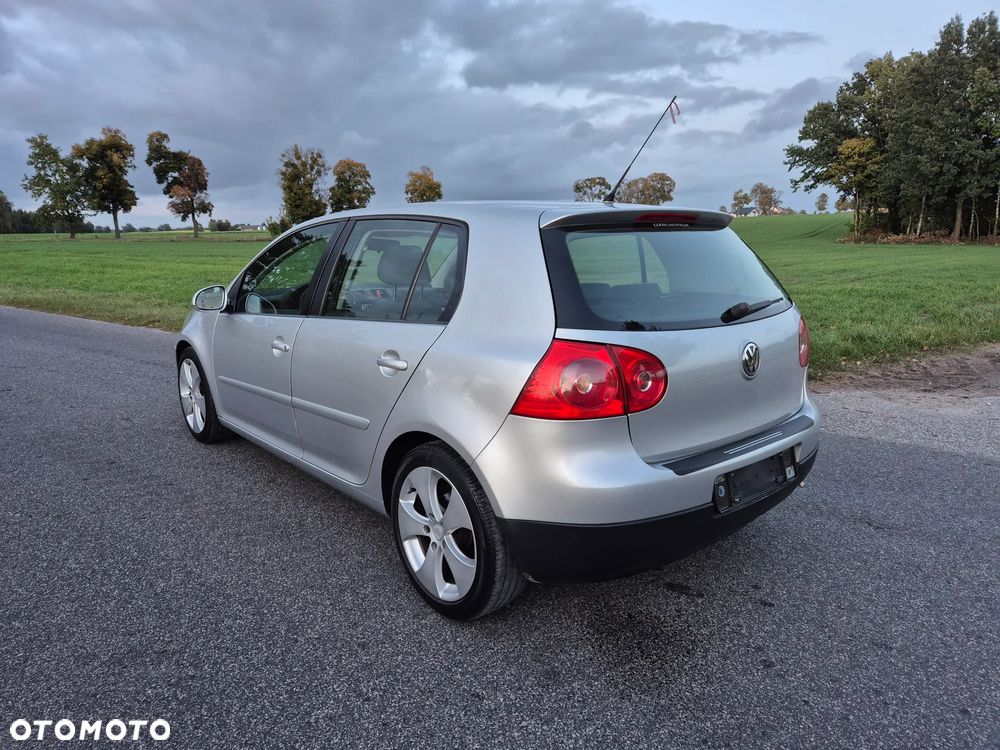 Volkswagen Golf - 23