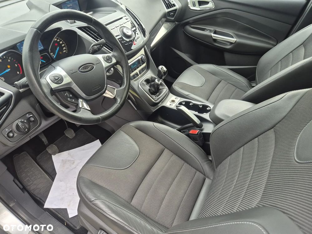 Ford Kuga 2.0 TDCi 4x4 Titanium - 9