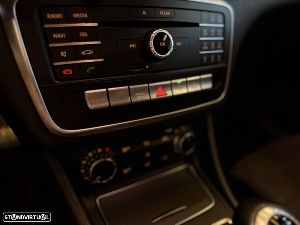 Mercedes-Benz CLA 180 d Shooting Brake AMG Line - 26