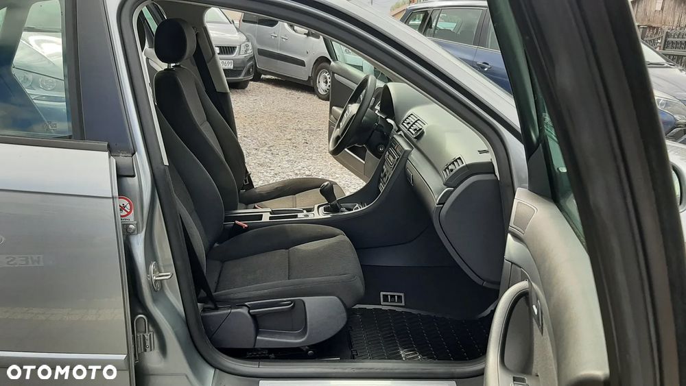 Audi A4 Limousine - 14