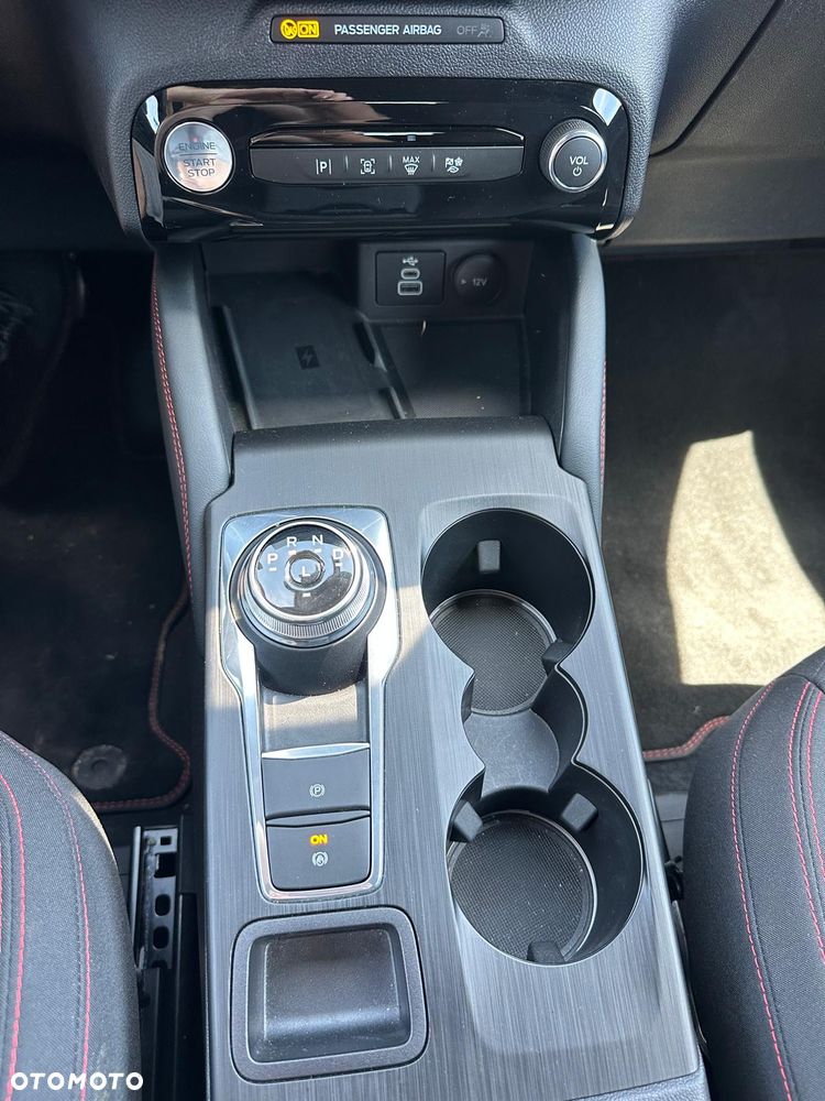 Ford Kuga 2.5 Duratec FHEV ST-LINE - 11