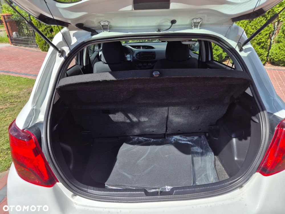 Toyota Yaris 1.4 D-4D Active EU6 - 17