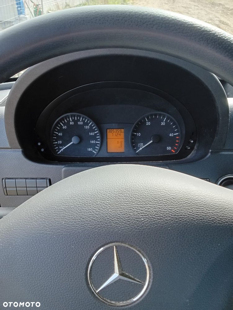 Mercedes-Benz Sprinter - 10