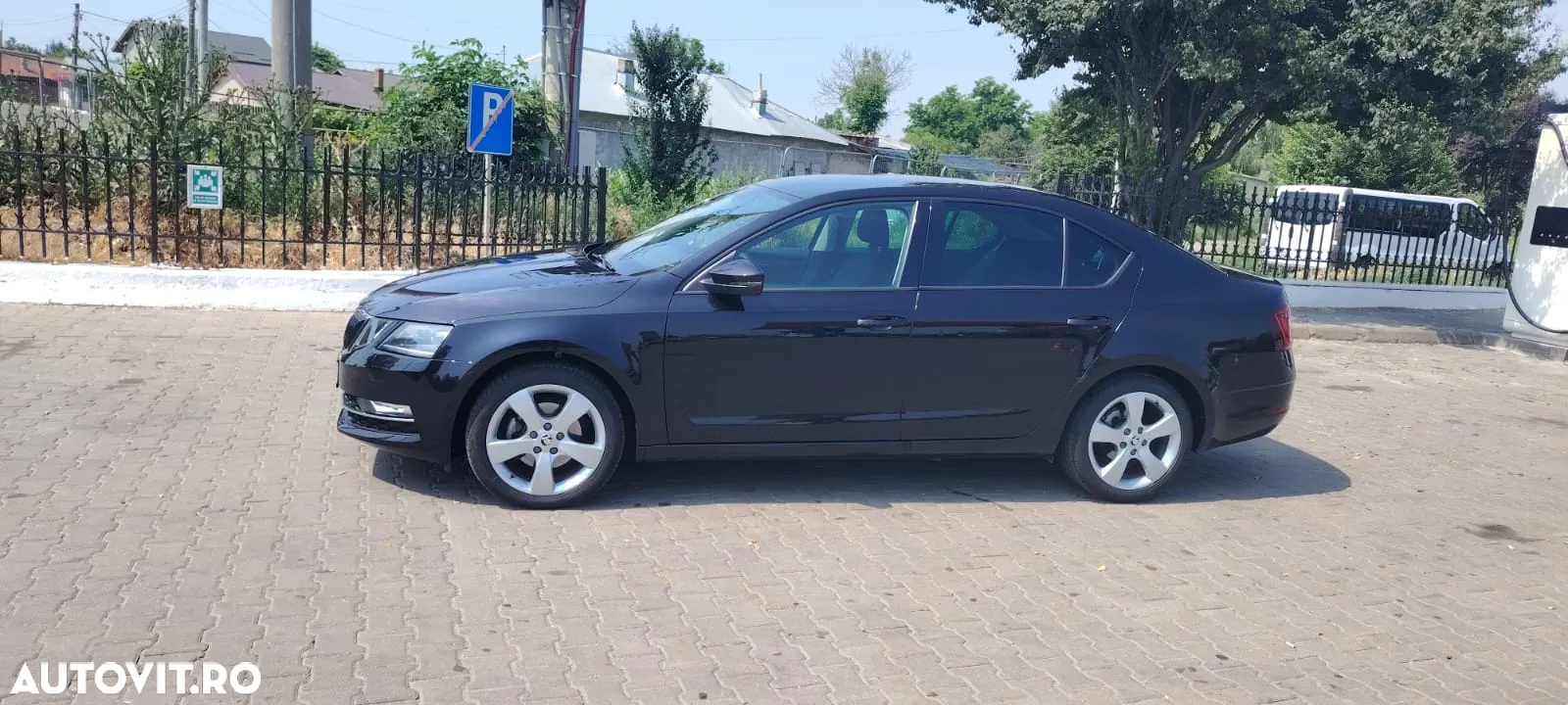 Skoda Octavia 2.0 TDI DSG Style - 4