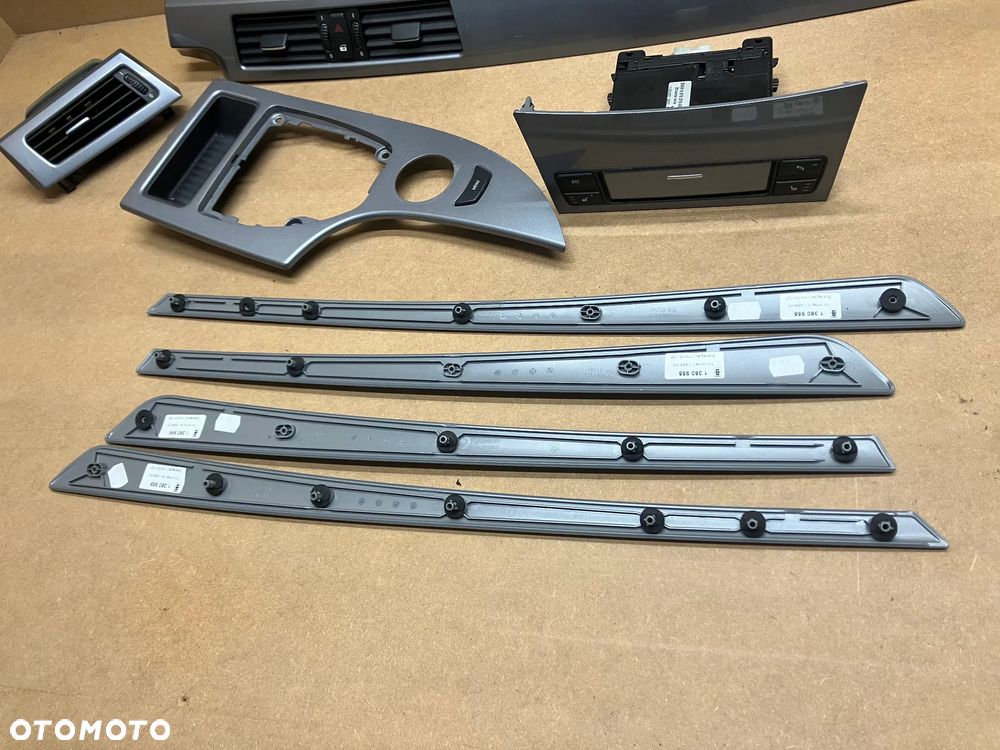 DEKORY LISTWY OZDOBNE BMW E60 E61 LIFT LCI SREBRNE - 9