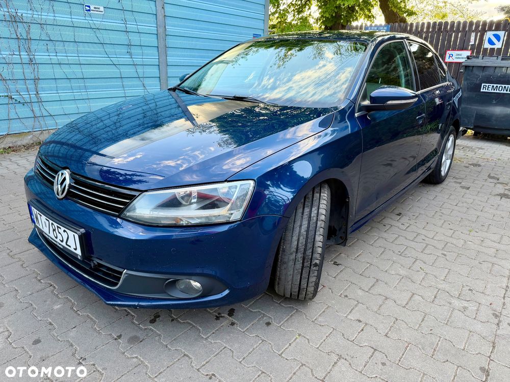 Volkswagen Jetta 1.6 TDI Highline DSG - 1