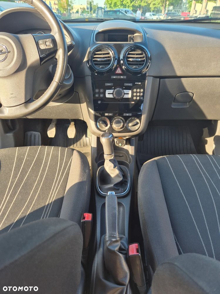 Opel Corsa 1.4 16V 111 - 12