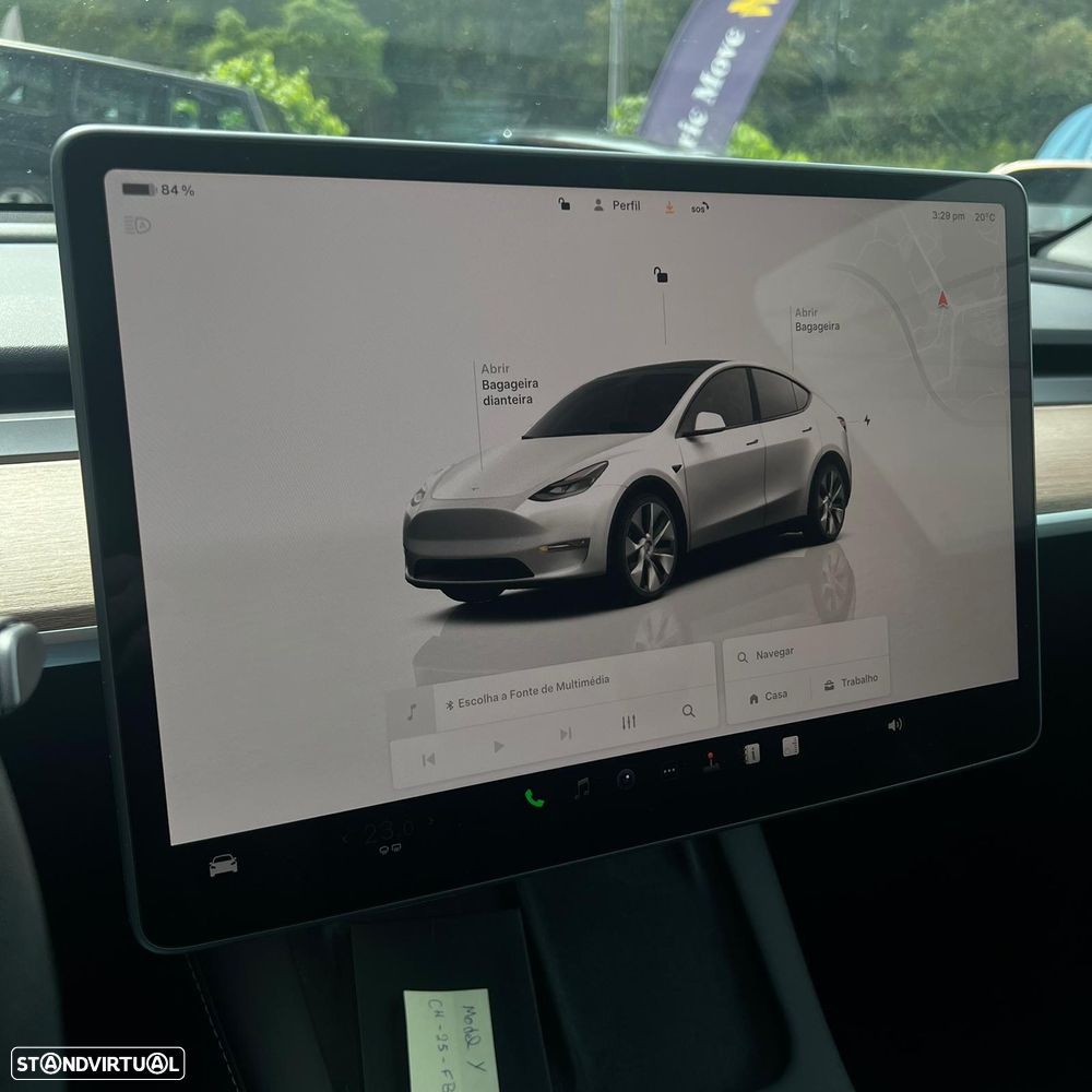 Tesla Model Y Long Range Dual Motor AWD - 16