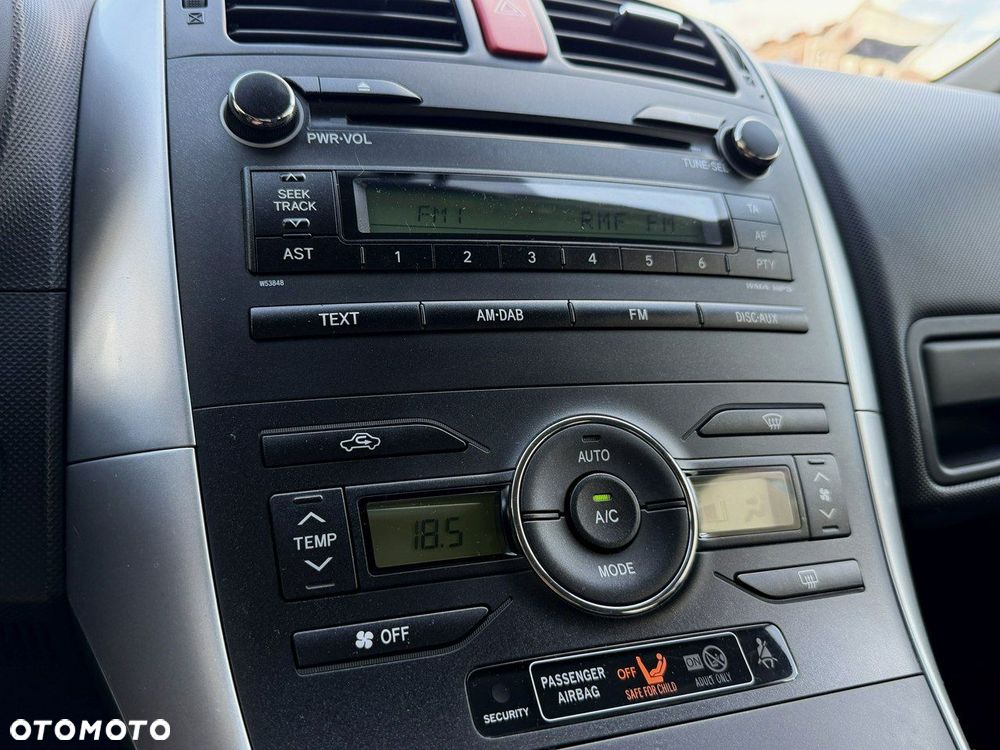 Toyota Auris 1.8 VVT-i Automatik Comfort - 21