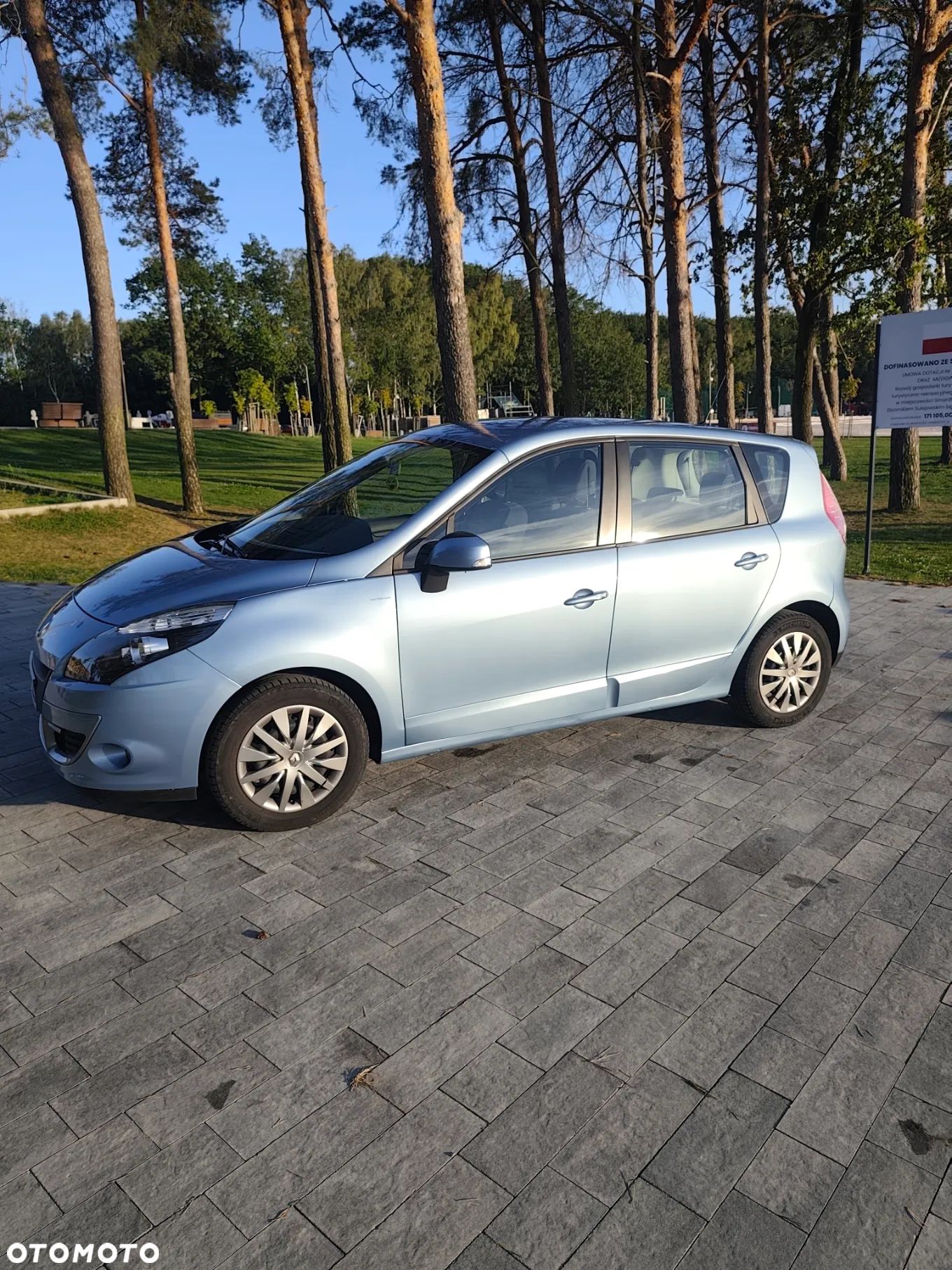 Renault Scenic - 1
