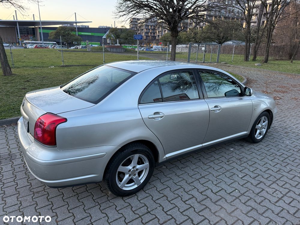 Toyota Avensis 1.8 VVT-i Luna - 20