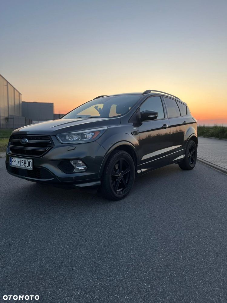 Ford Kuga 1.5 EcoBoost 2x4 ST-Line - 15