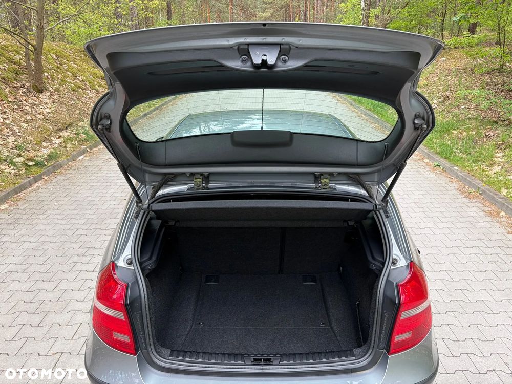 BMW Seria 1 116i - 27