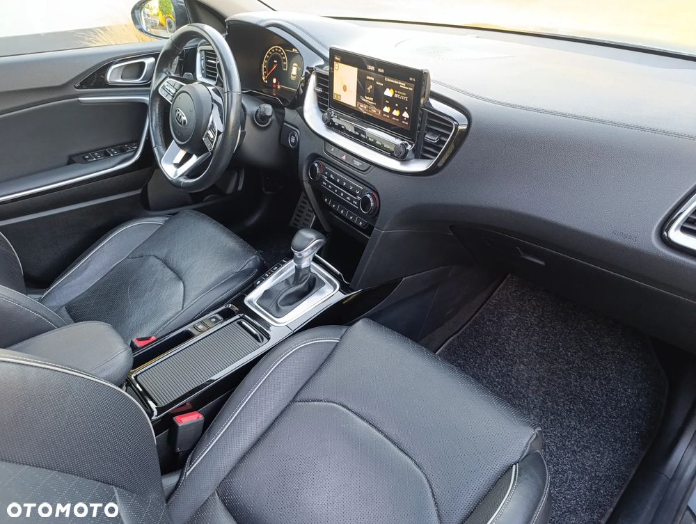 Kia XCeed - 14