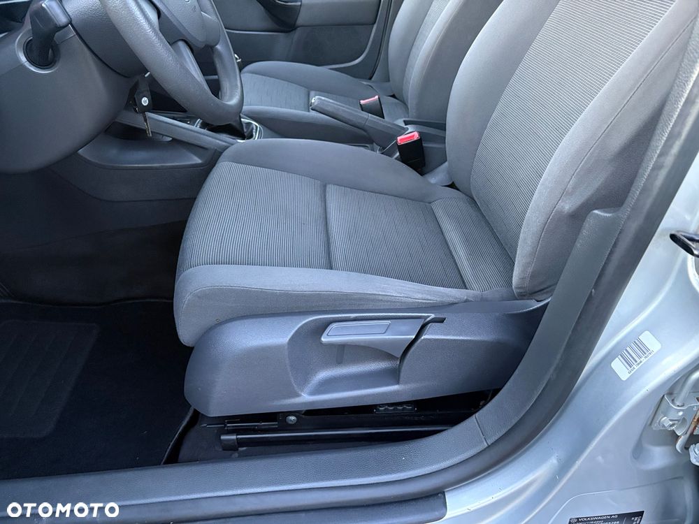 Volkswagen Golf - 27