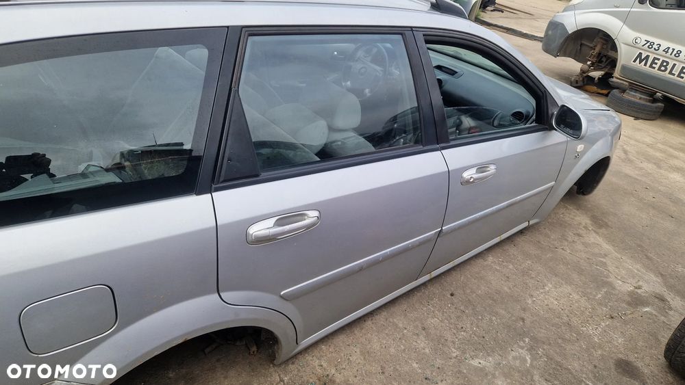 CHEVROLET LACETTI KOMBI 2004-DRZWI PRAWY PRZÓD 92U - 1