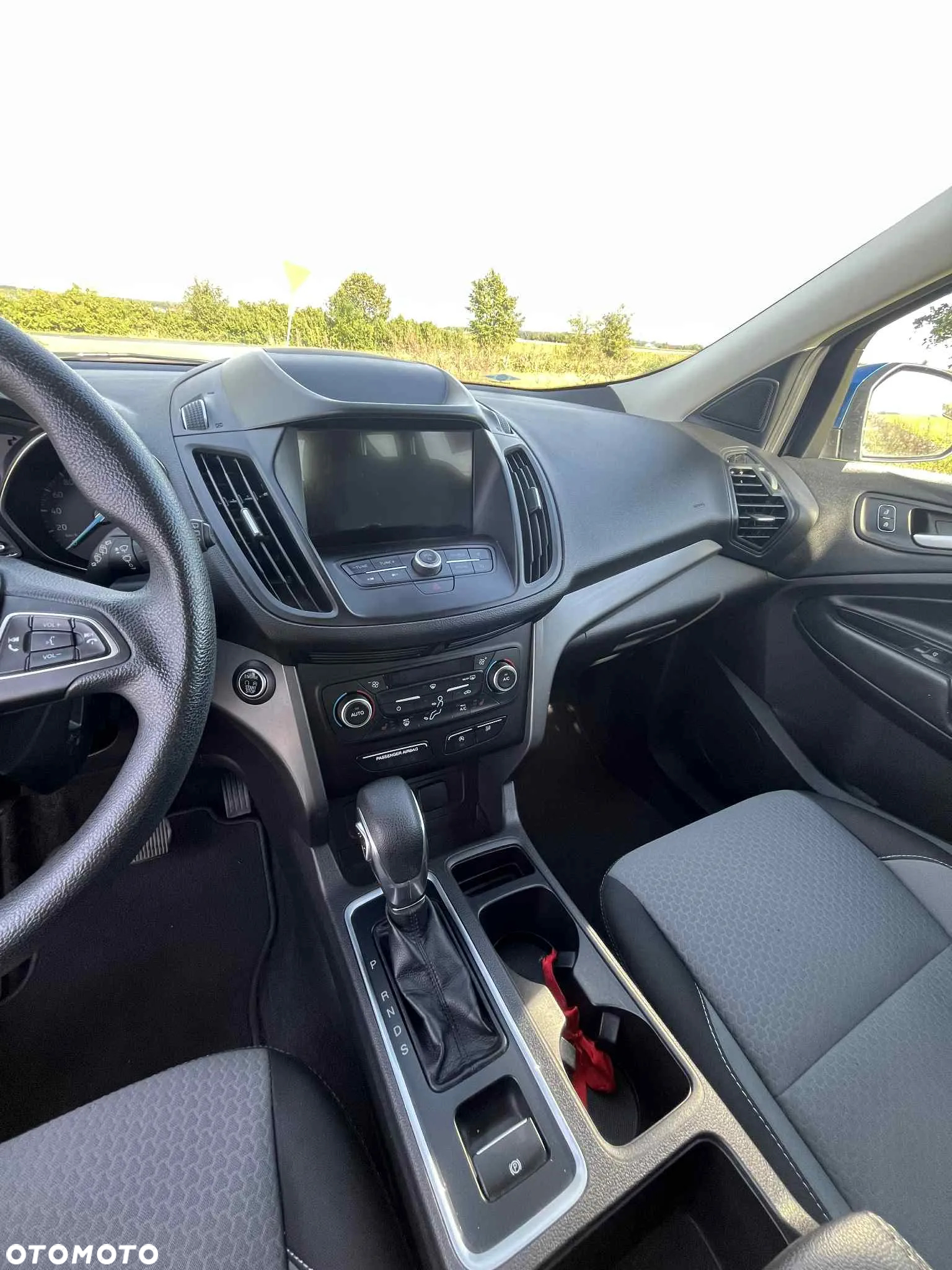 Ford Kuga - 10